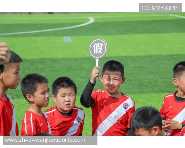 画足球星Q展现绿茵激情描绘赛场风采点燃无尽运动魅力